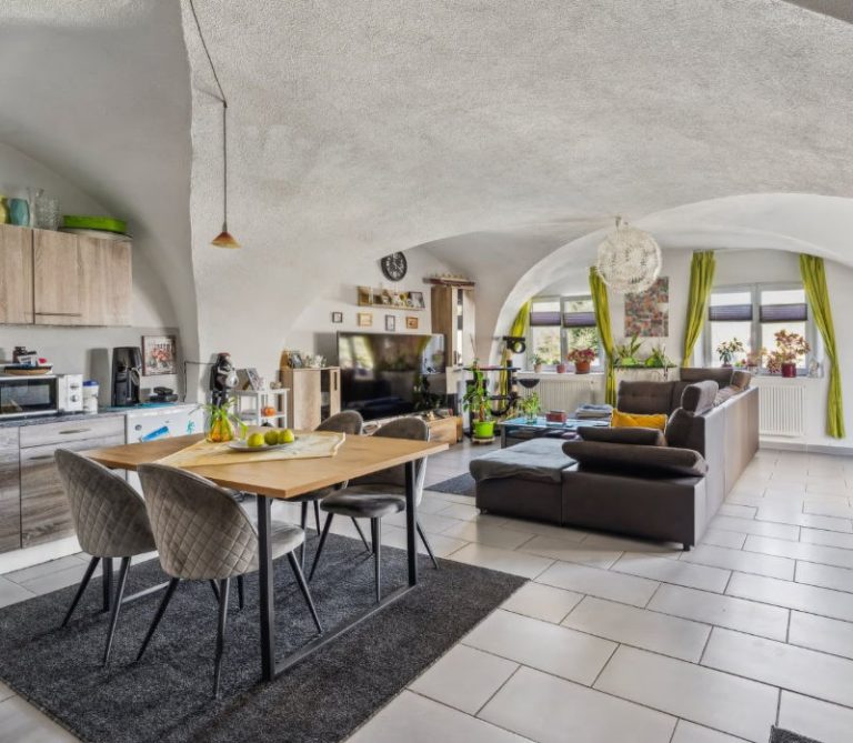 Mehrfamilienhaus
